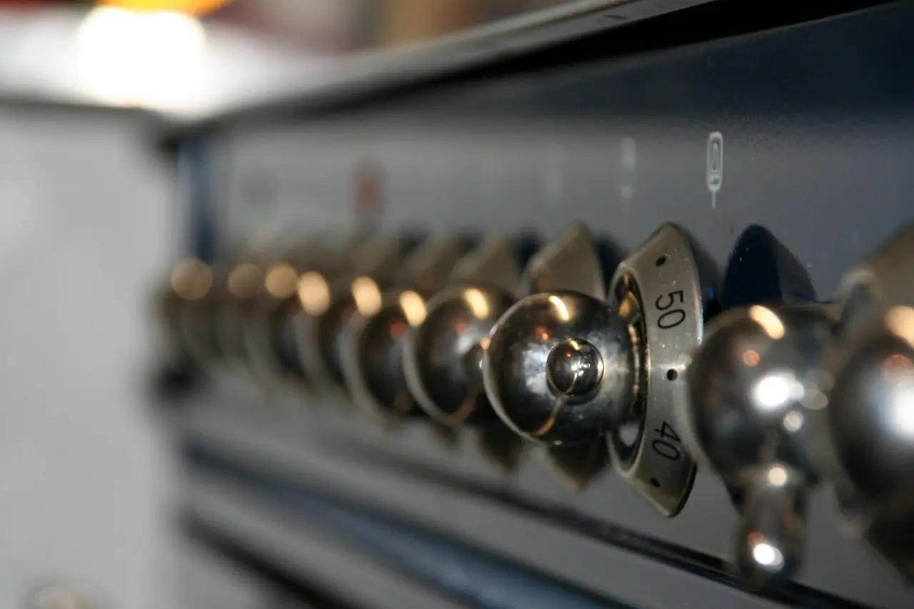 troubleshooting an oven that's not heating up